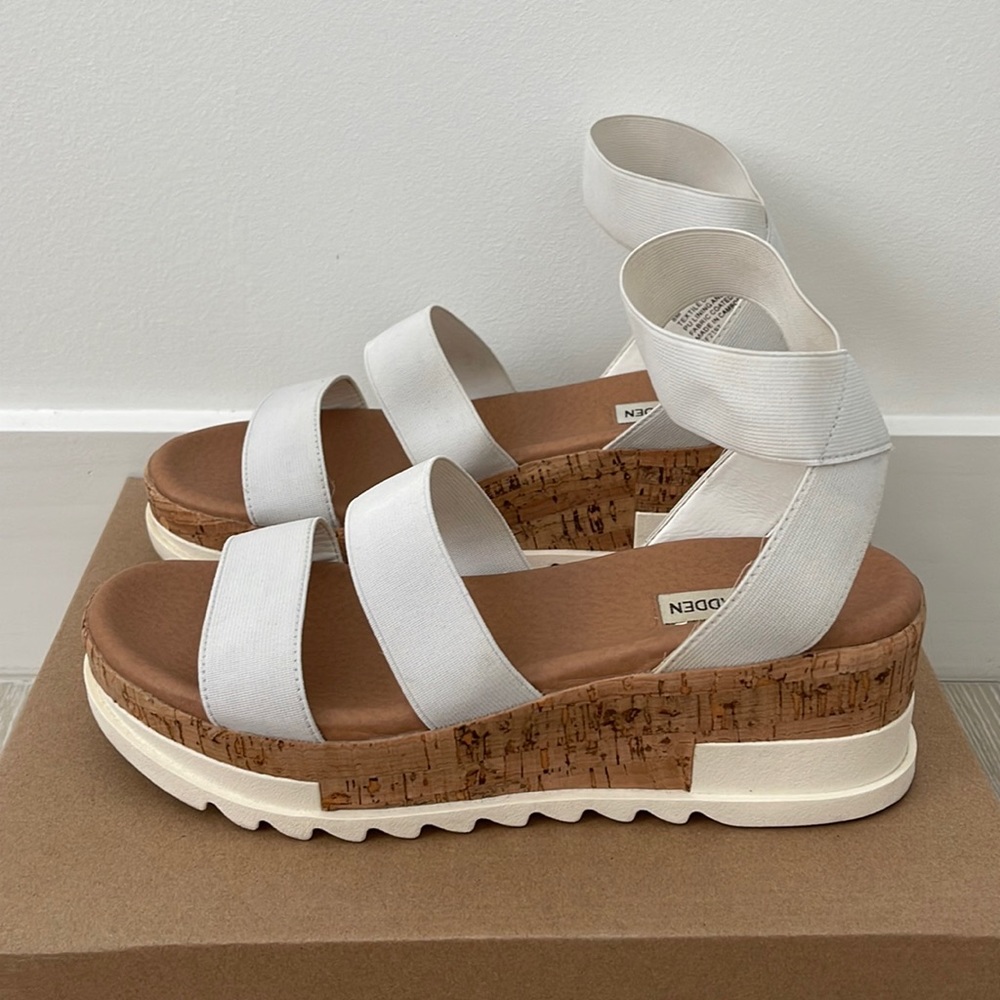 Steve Madden Bandi White Sandals Size 8